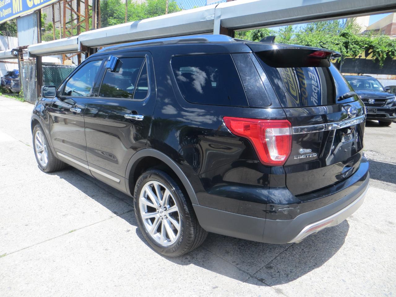 Ford Explorer Limited 4WD 2016