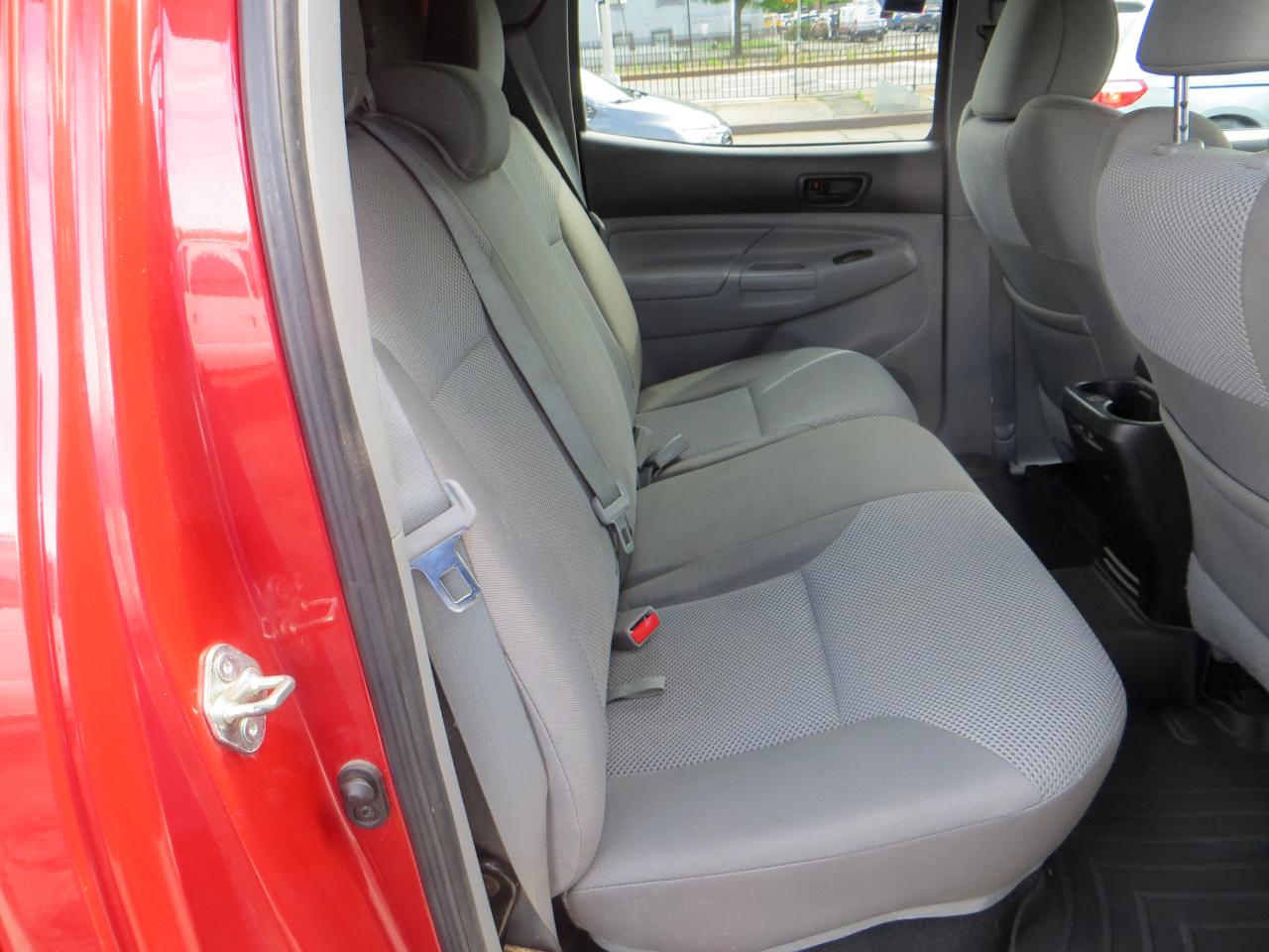 Toyota Tacoma Double Cab V6 4WD 2015