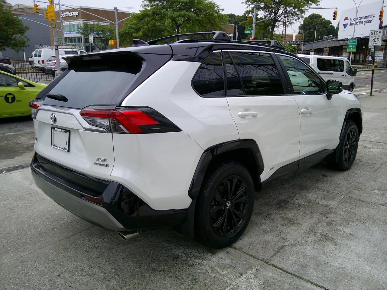 Toyota RAV4 Hybrid XSE 2023