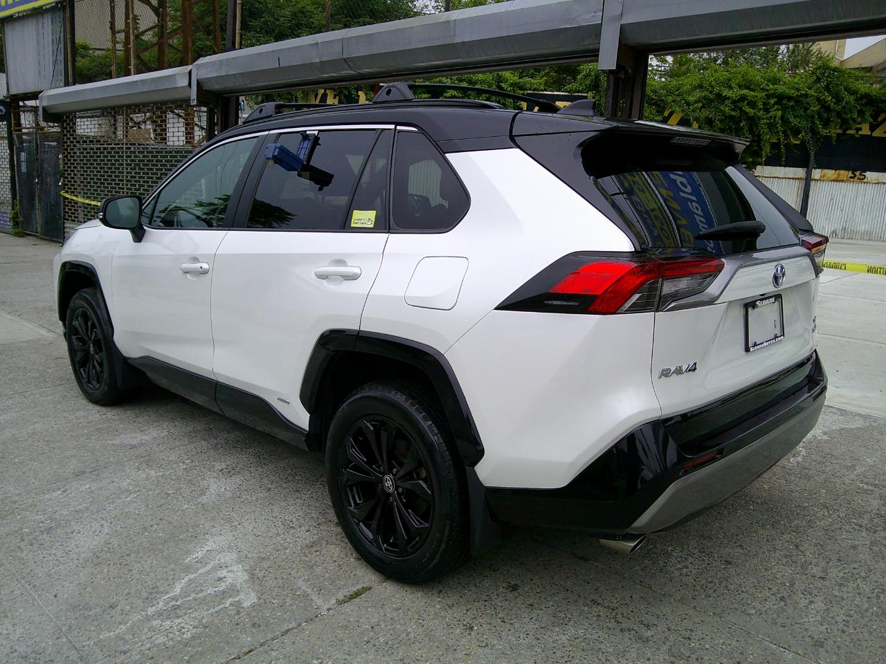 Toyota RAV4 Hybrid XSE 2023