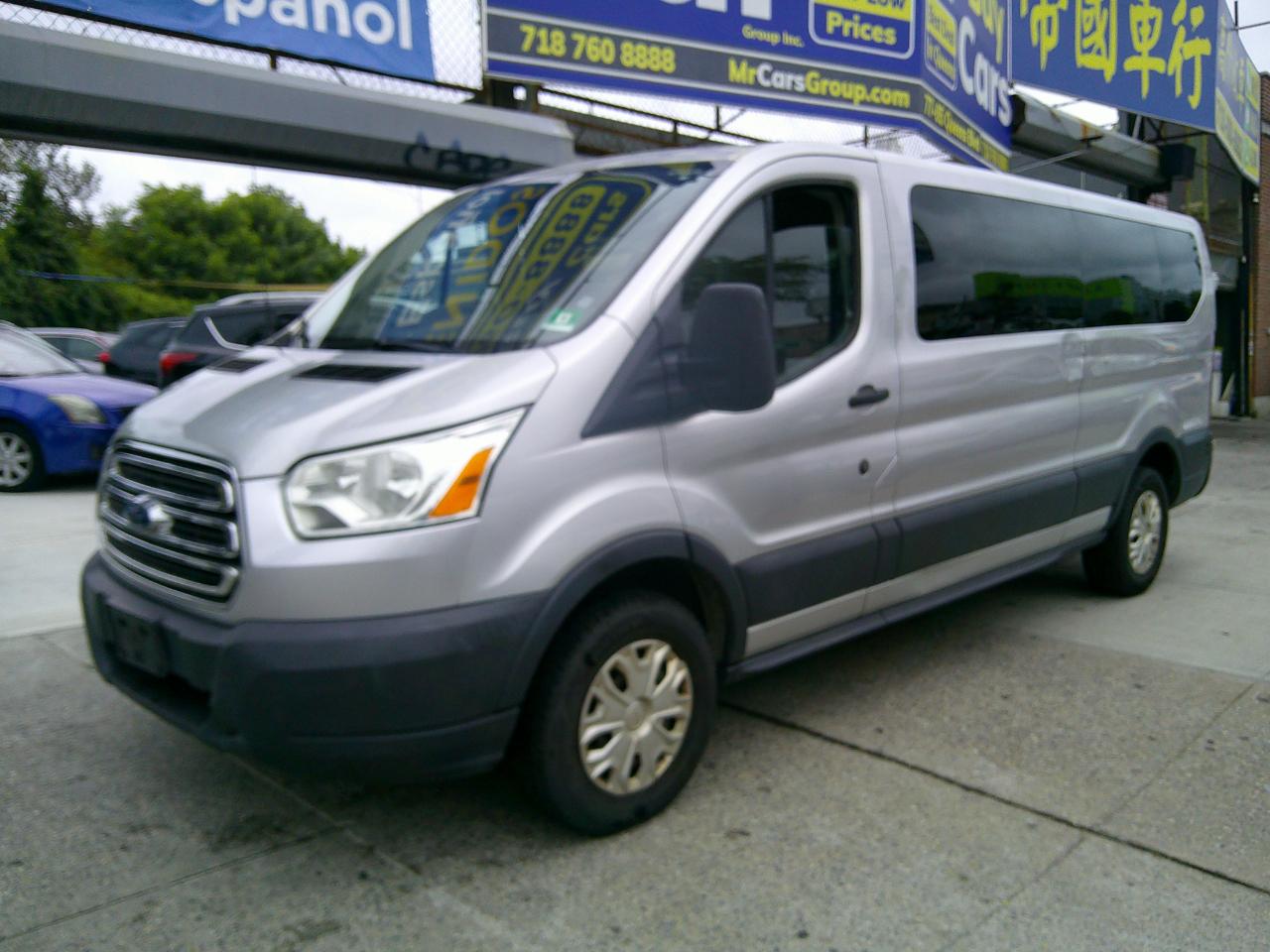 Ford Transit 350 Wagon Low Roof XLT 60/40 Pass. 148-in. WB 2016