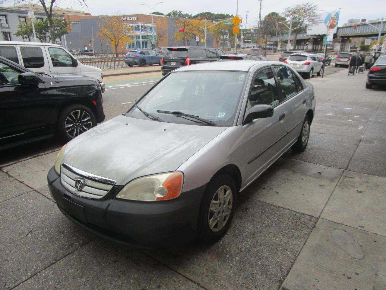 Honda Civic DX Sedan 4-spd AT 2003