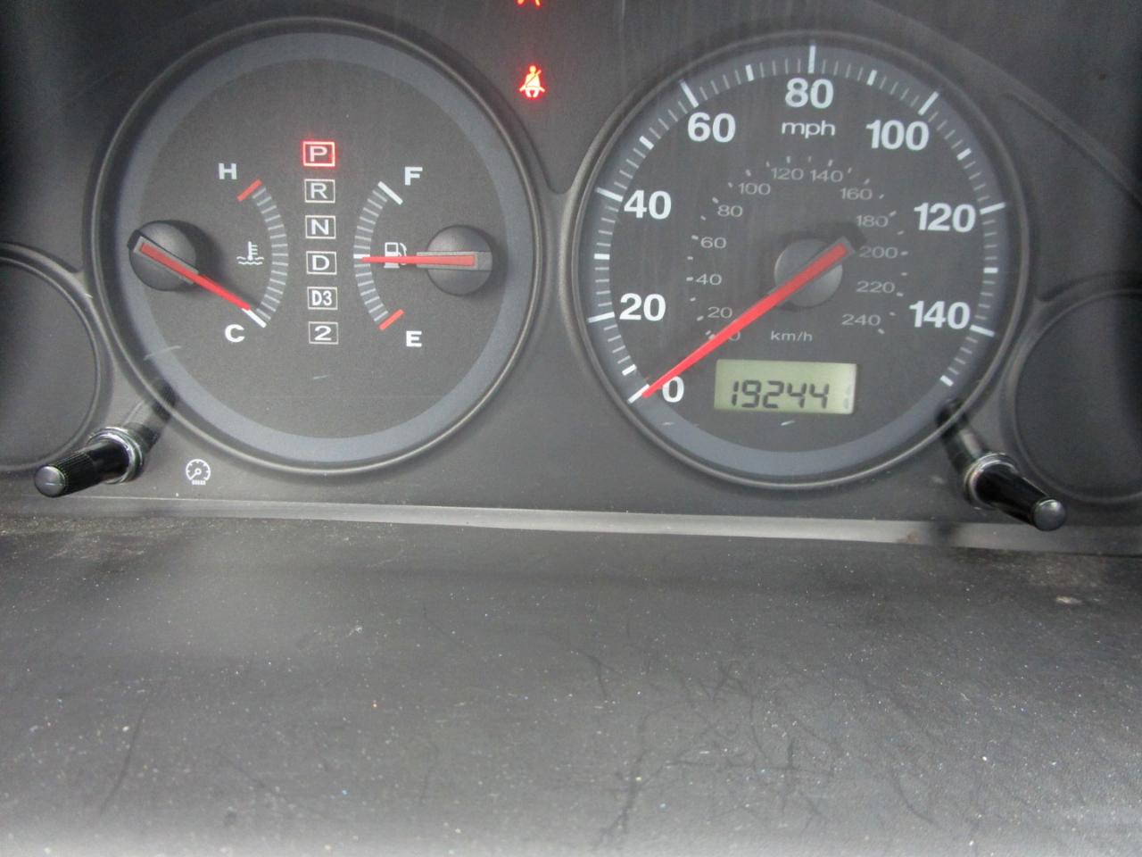 Honda Civic DX Sedan 4-spd AT 2003