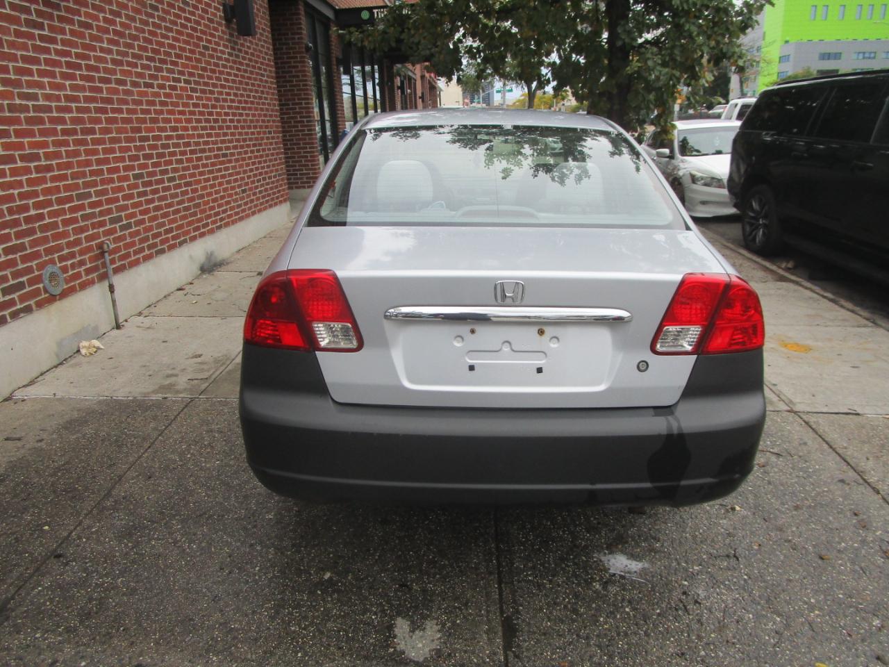 Honda Civic DX Sedan 4-spd AT 2003