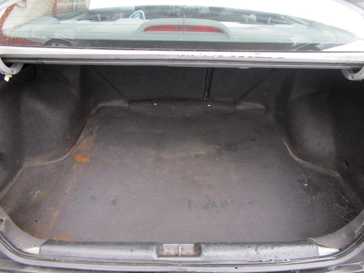 Honda Civic DX Sedan 4-spd AT 2003