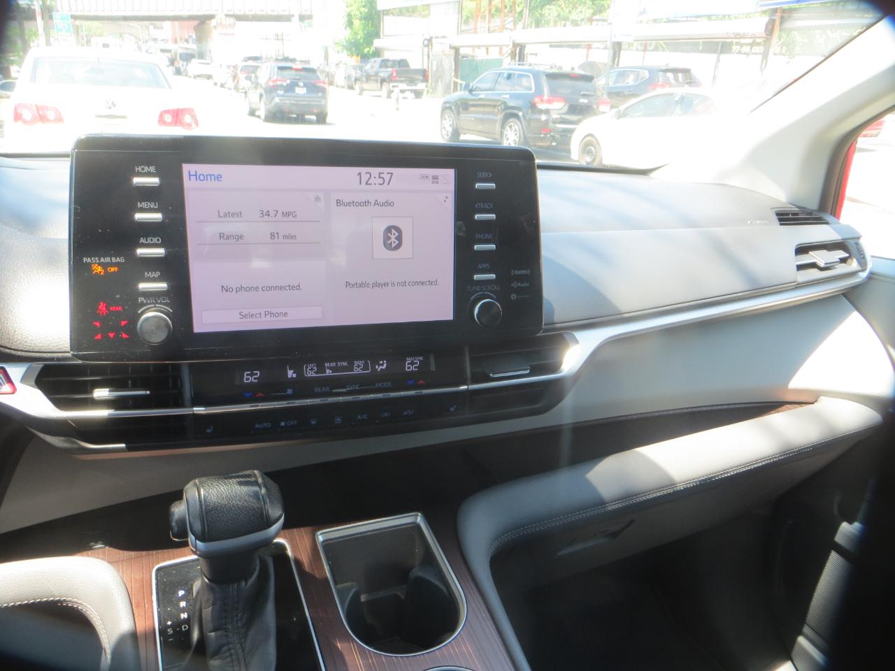 Toyota Sienna XLE 7-Passenger AWD 2022
