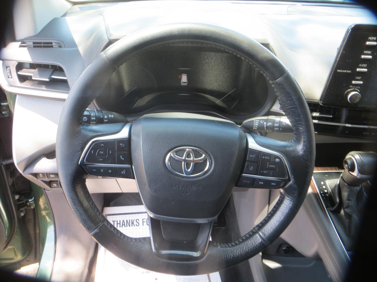 Toyota Sienna XLE 7-Passenger AWD 2022