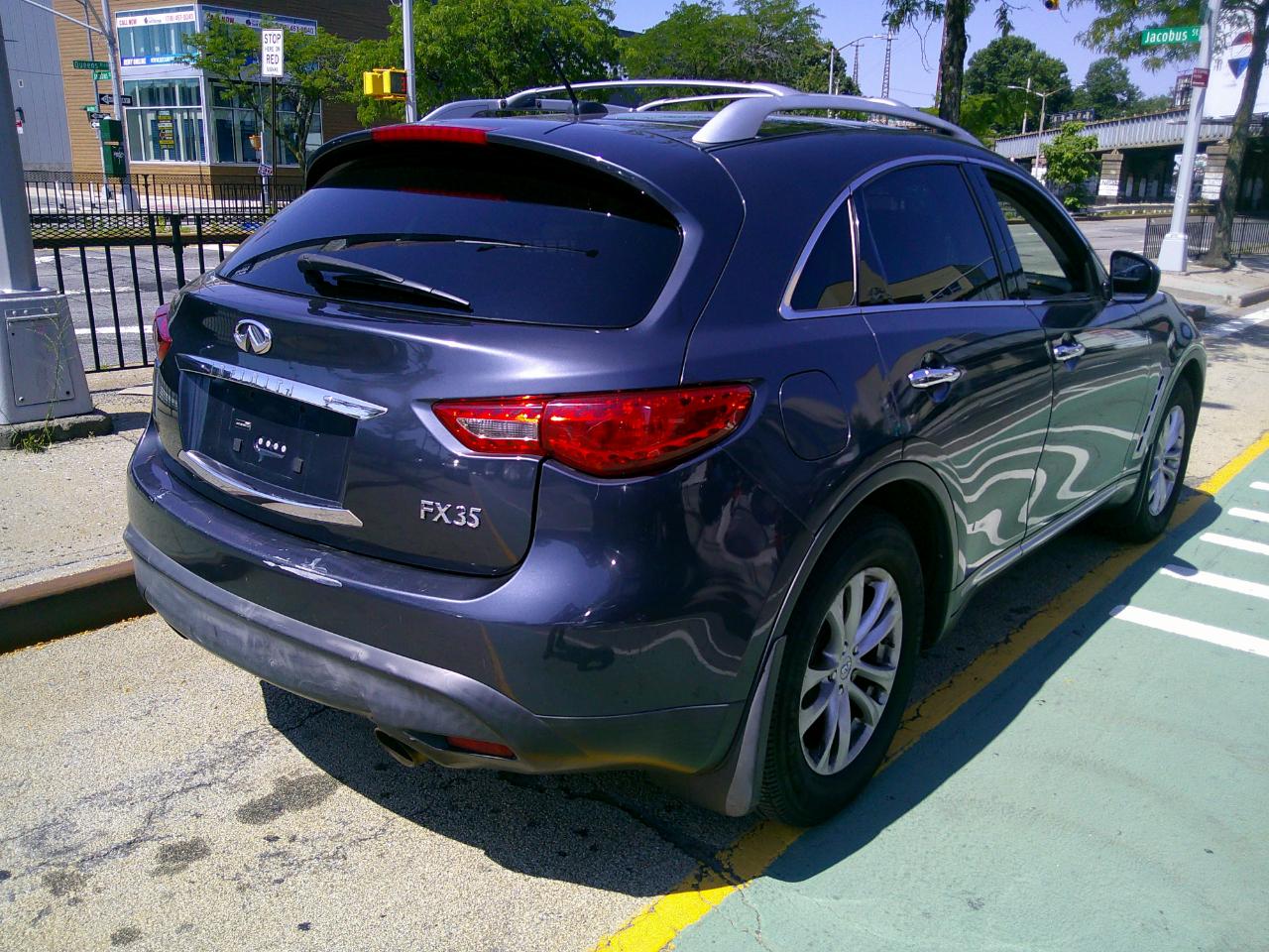 Infiniti FX FX35 AWD 2010
