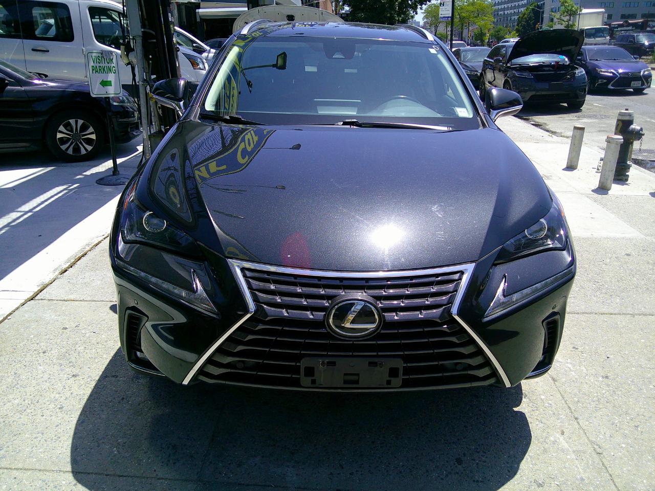 Lexus NX 300  2021