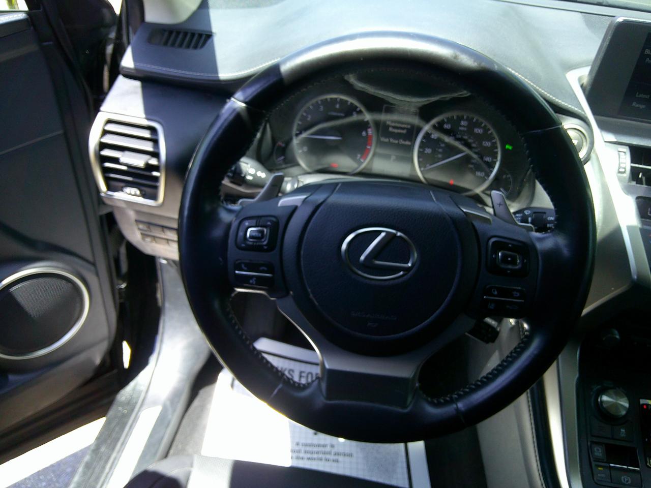 Lexus NX 300  2021