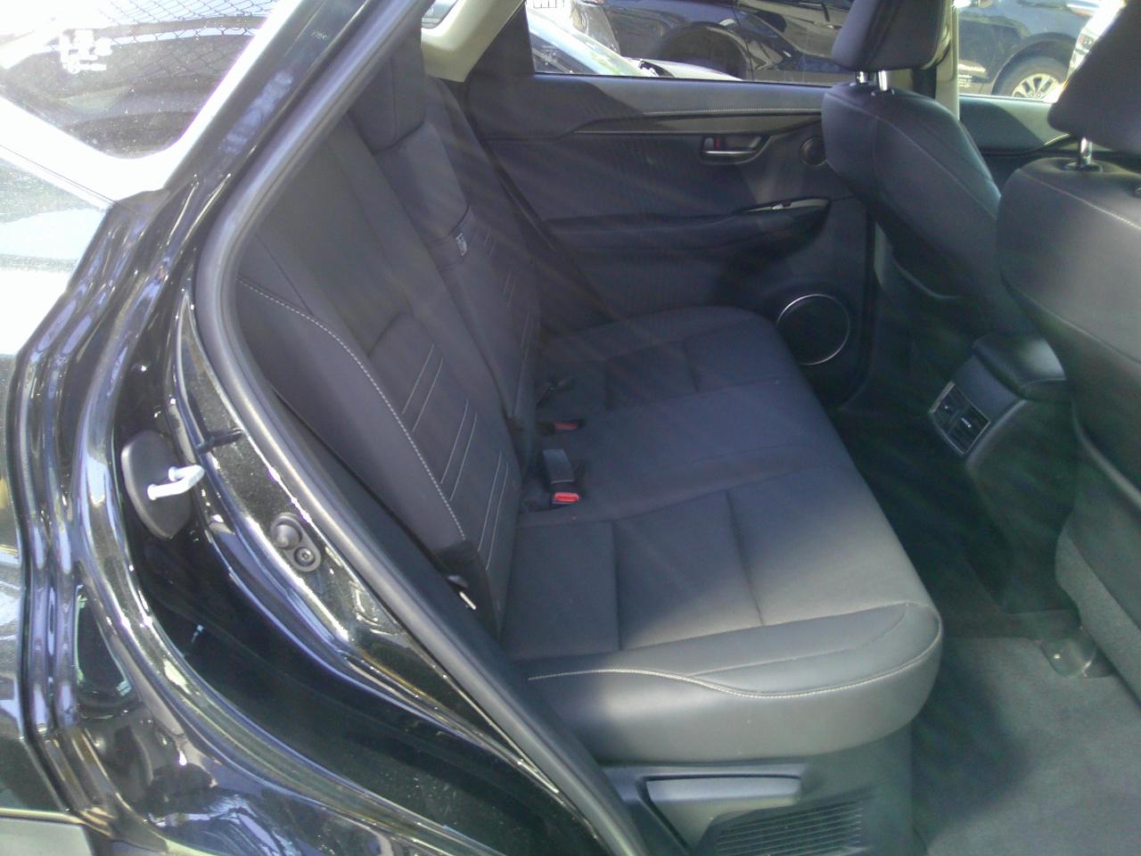 Lexus NX 300  2021
