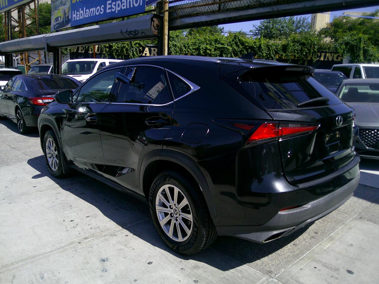 Lexus NX 300  2021