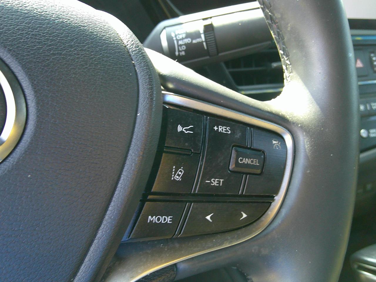 Lexus ES 250 Luxury 2023