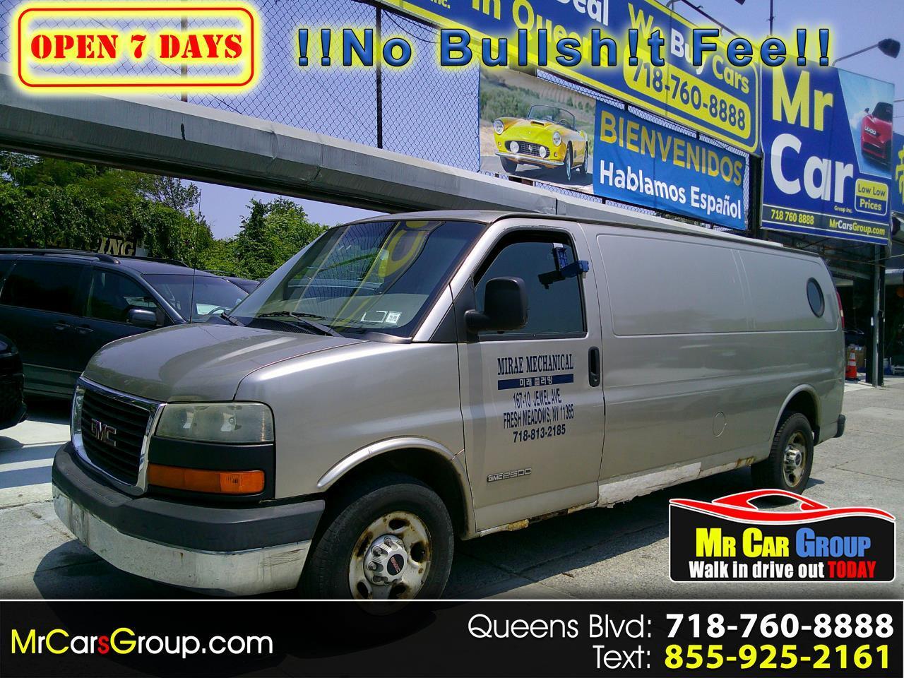 2003 GMC Savana's photo
