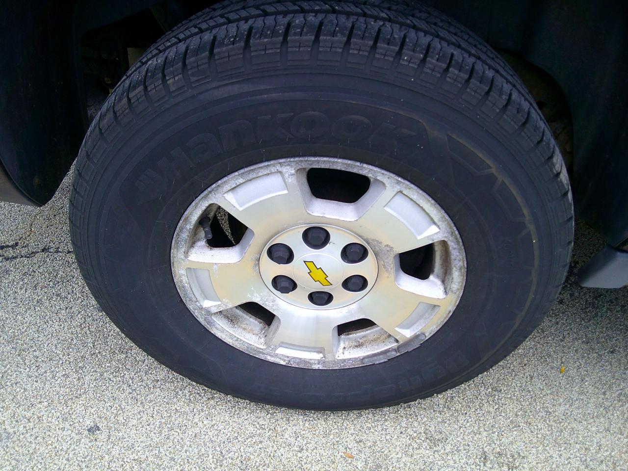 Chevrolet Avalanche LT 4WD 2011