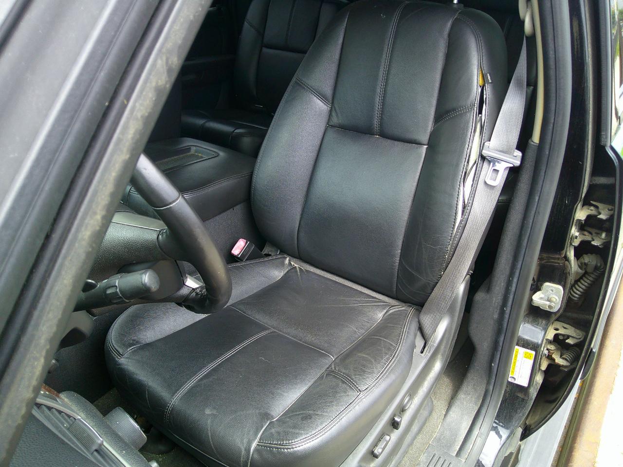 Chevrolet Avalanche LT 4WD 2011
