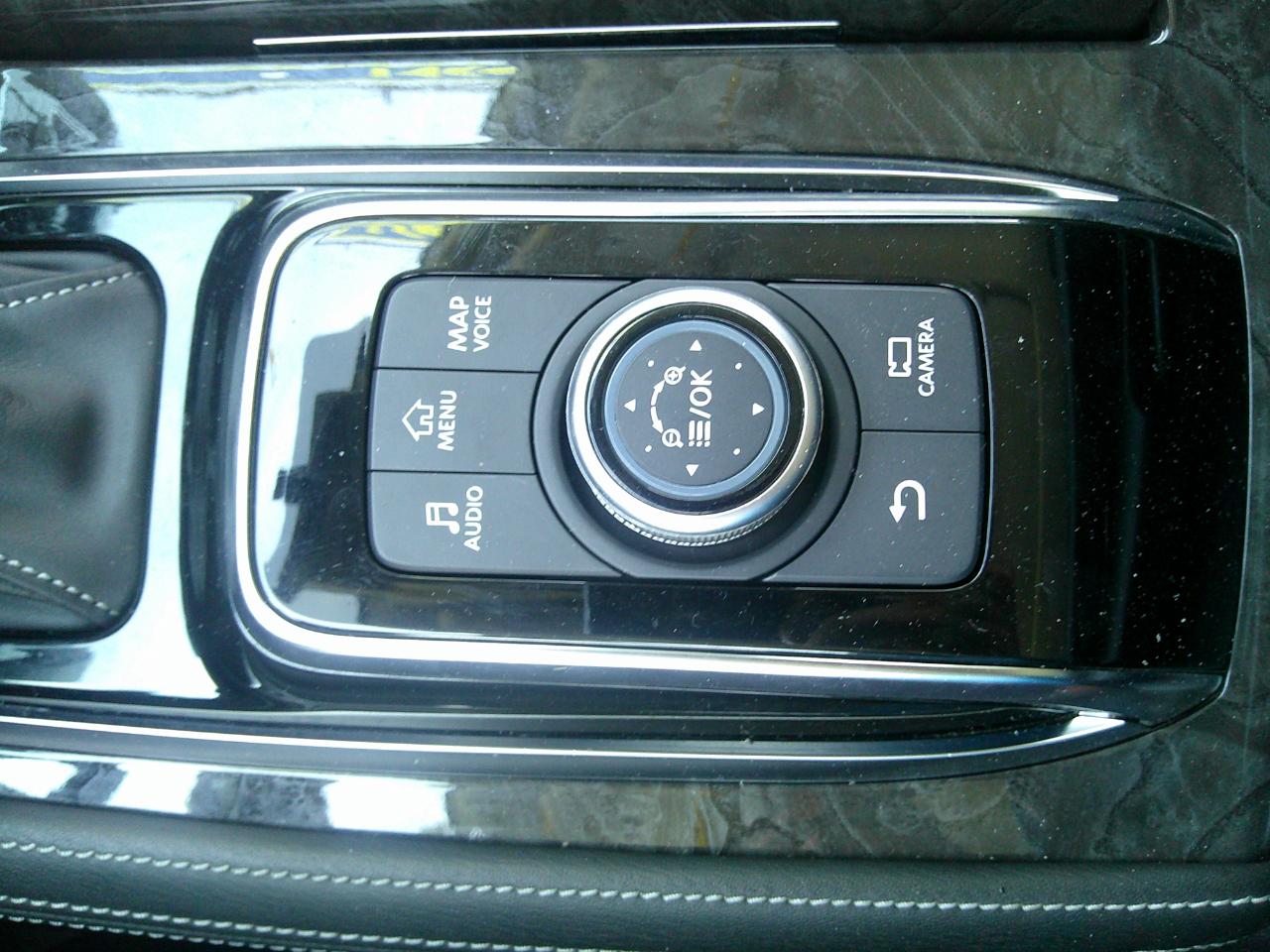 Infiniti QX80 LUXE 4WD 2022