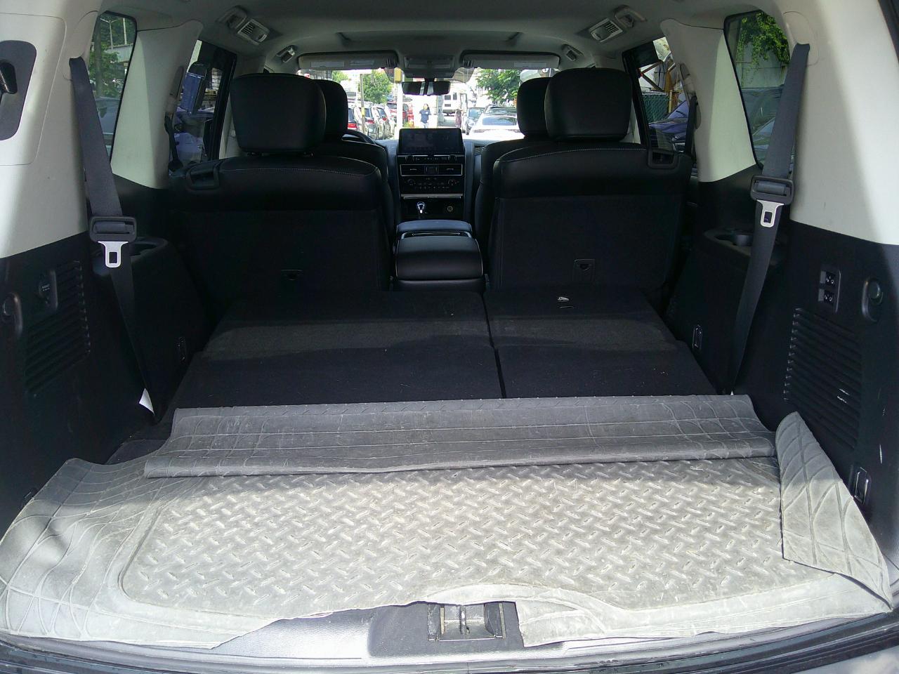 Infiniti QX80 LUXE 4WD 2022