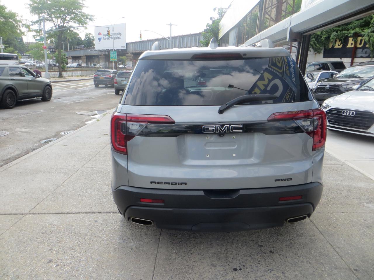 GMC Acadia SLT AWD 2023
