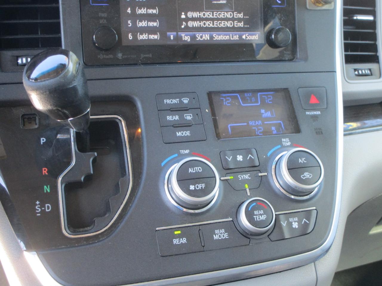 Toyota Sienna XLE FWD 8-Passenger V6 2016