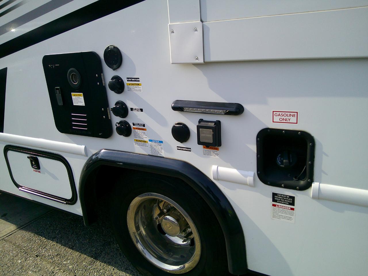Ford Econoline E-350 Super Duty 2026