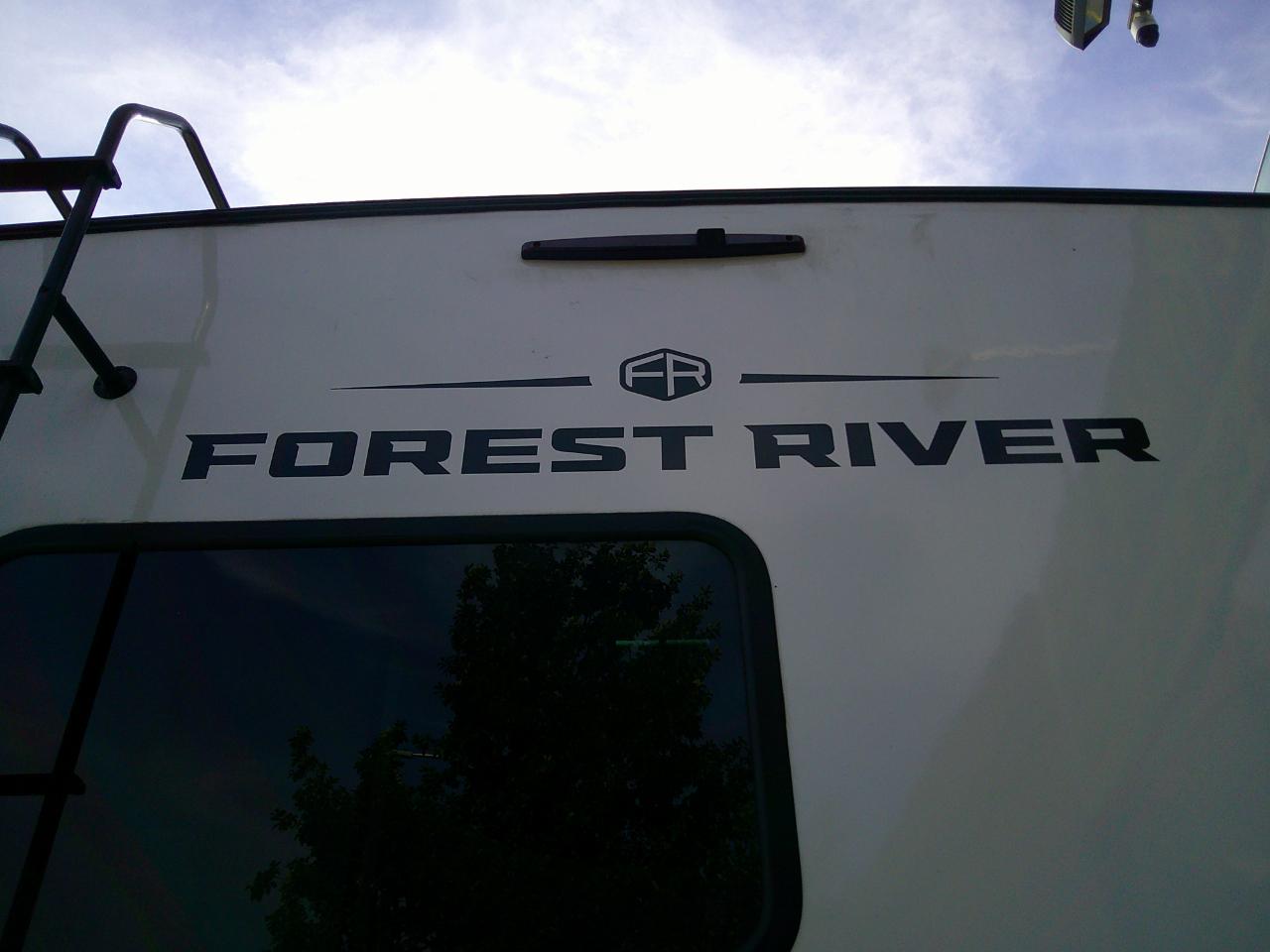 Ford Econoline E-350 Super Duty 2026
