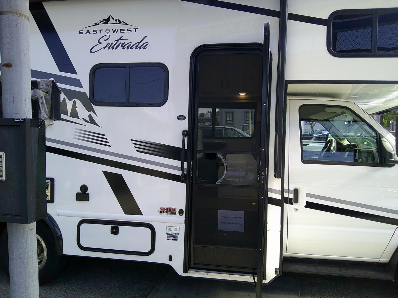Ford Econoline E-350 Super Duty 2026