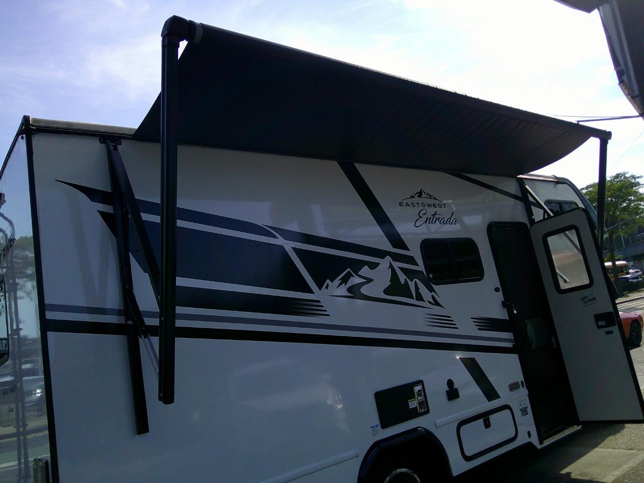 Ford Econoline E-350 Super Duty 2026