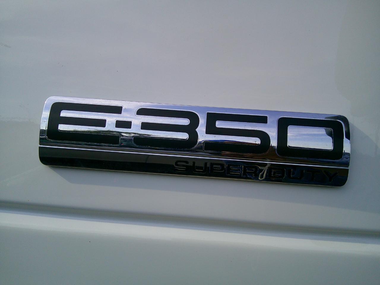 Ford Econoline E-350 Super Duty 2026