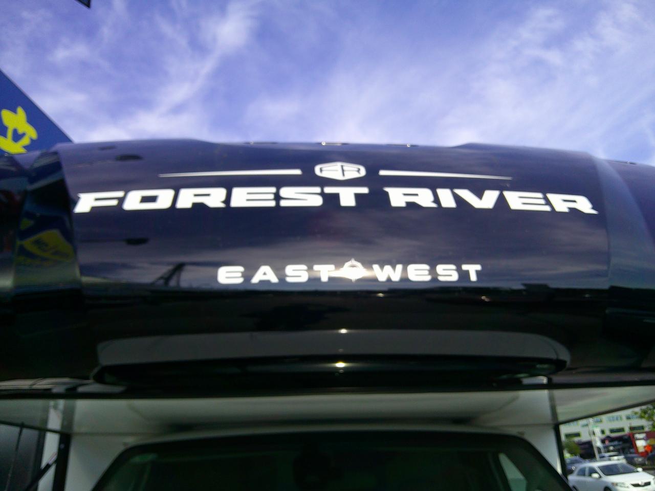 Ford Econoline E-350 Super Duty 2026