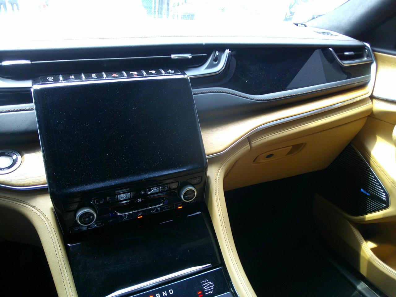 Jeep Grand Cherokee L Summit 4WD 2023