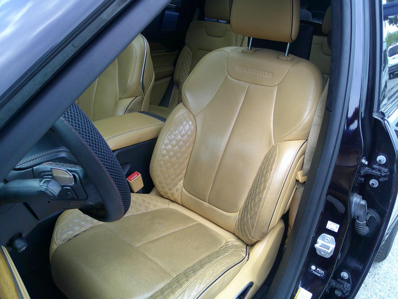 Jeep Grand Cherokee L Summit 4WD 2023