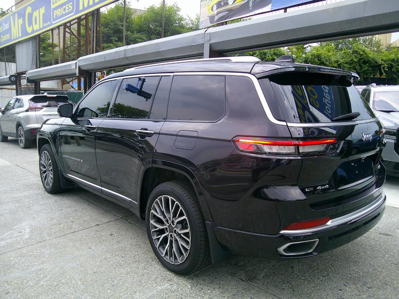Jeep Grand Cherokee L Summit 4WD 2023