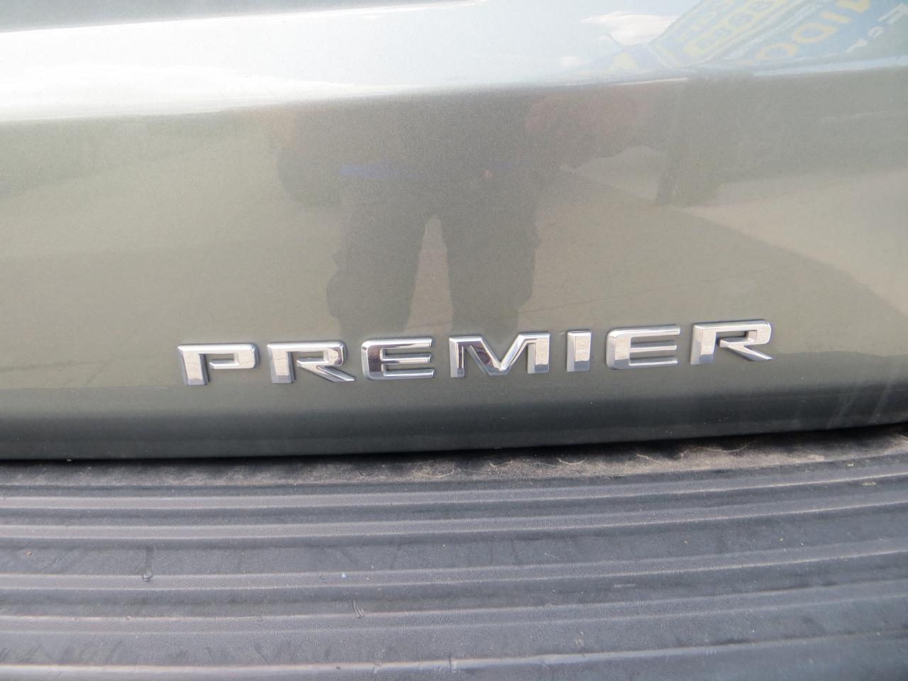 Chevrolet Suburban Premier 4WD 2023