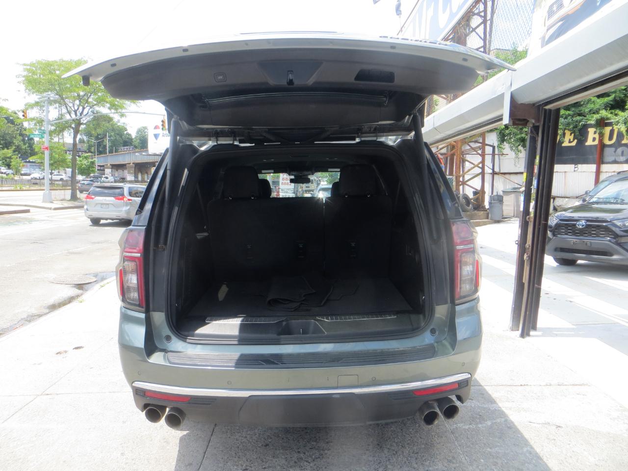 Chevrolet Suburban Premier 4WD 2023