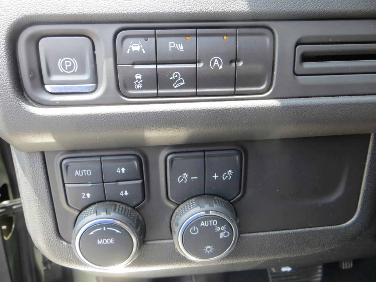 Chevrolet Suburban Premier 4WD 2023