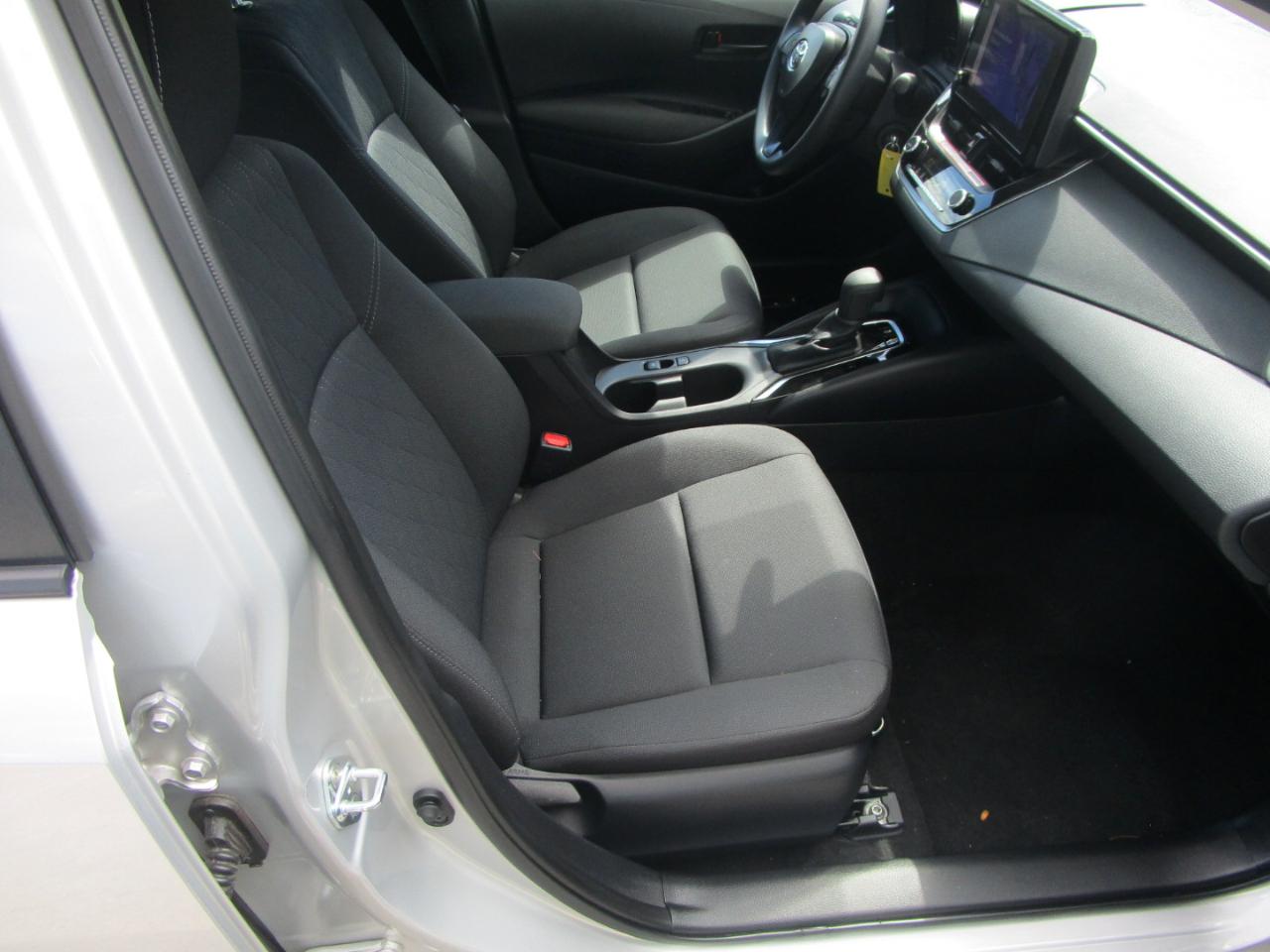 Toyota Corolla LE 2025