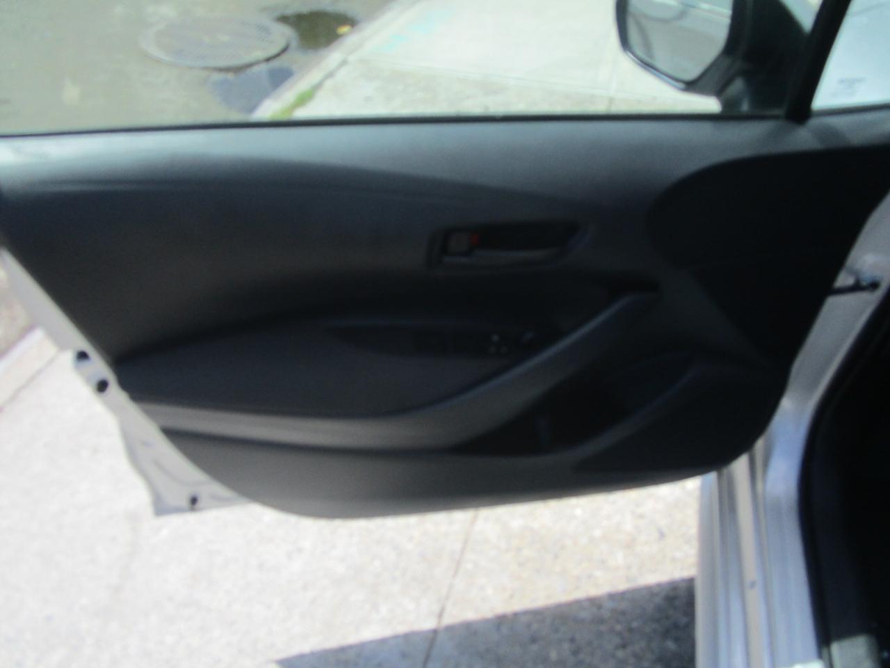 Toyota Corolla LE 2025