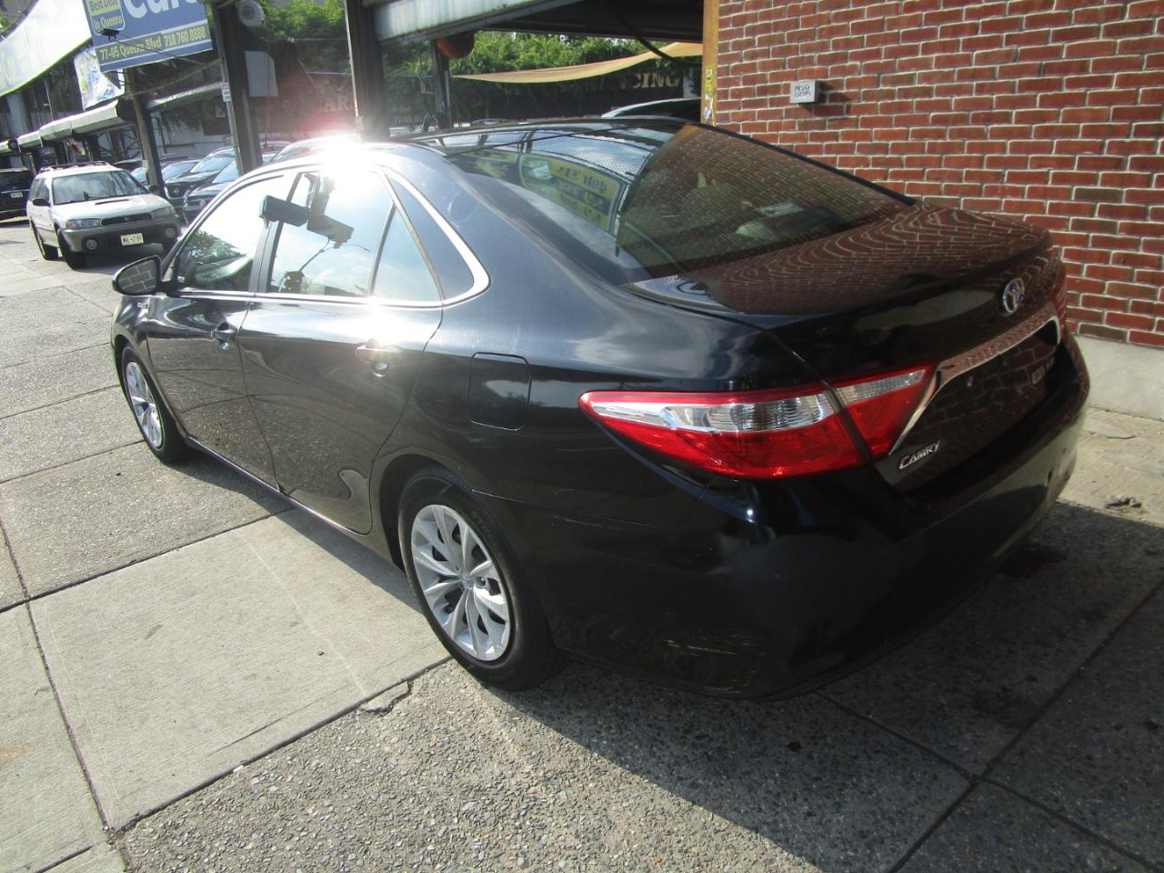 Toyota Camry Hybrid XLE 2015
