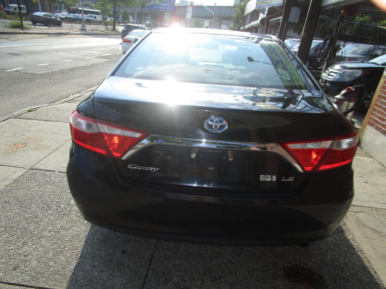 Toyota Camry Hybrid XLE 2015