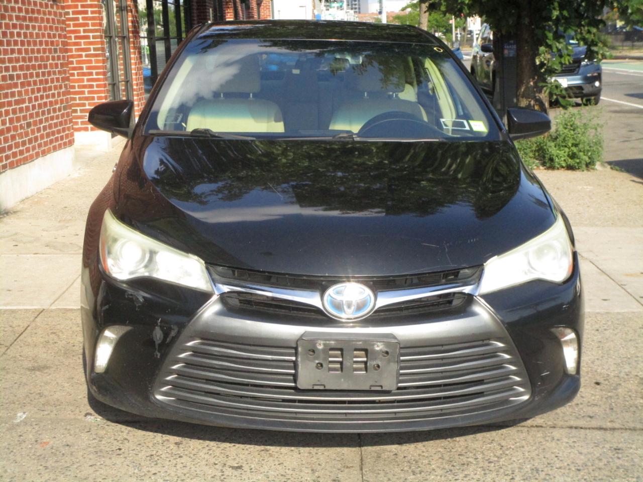 Toyota Camry Hybrid XLE 2015