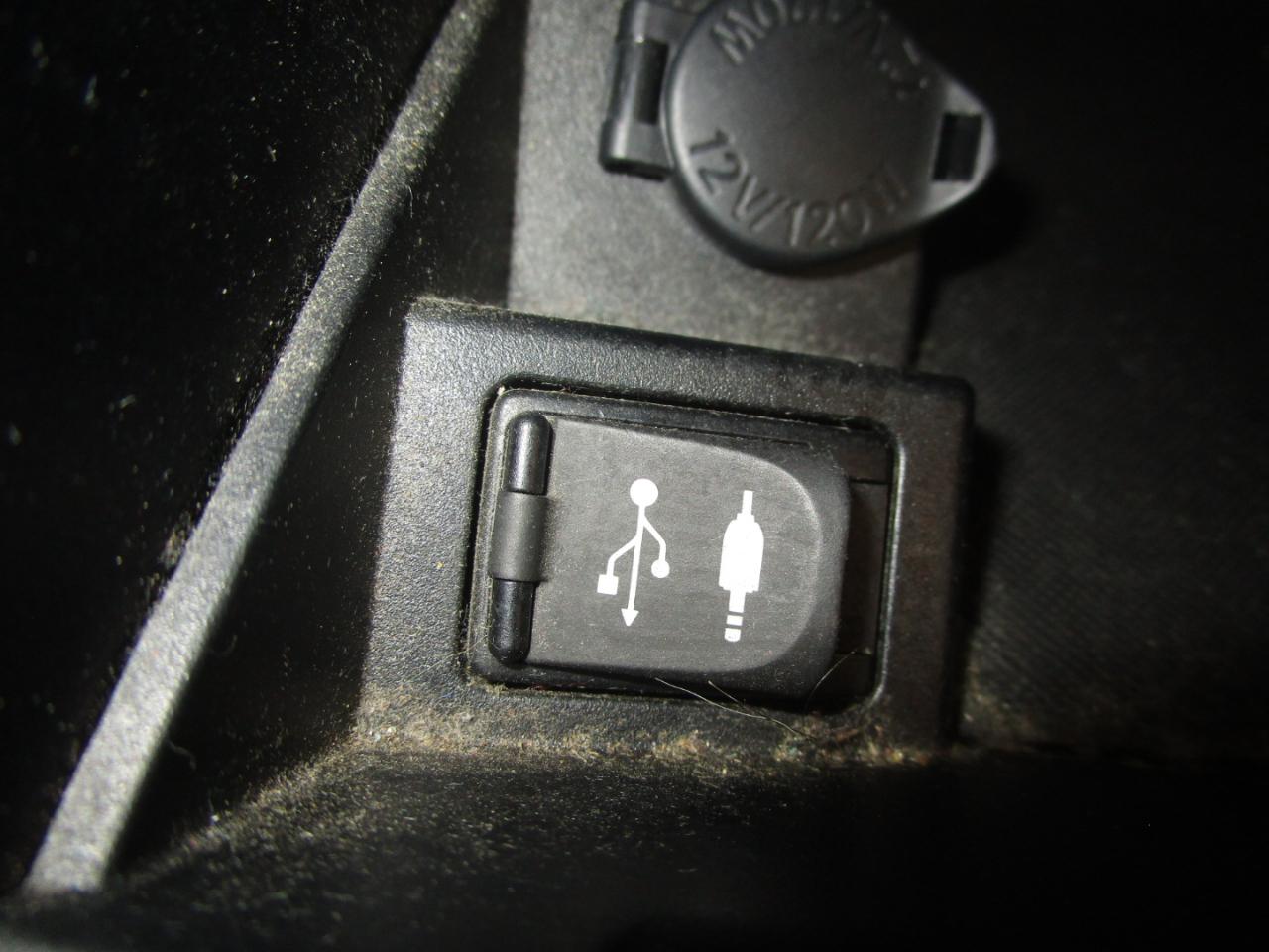 Toyota Camry Hybrid XLE 2015