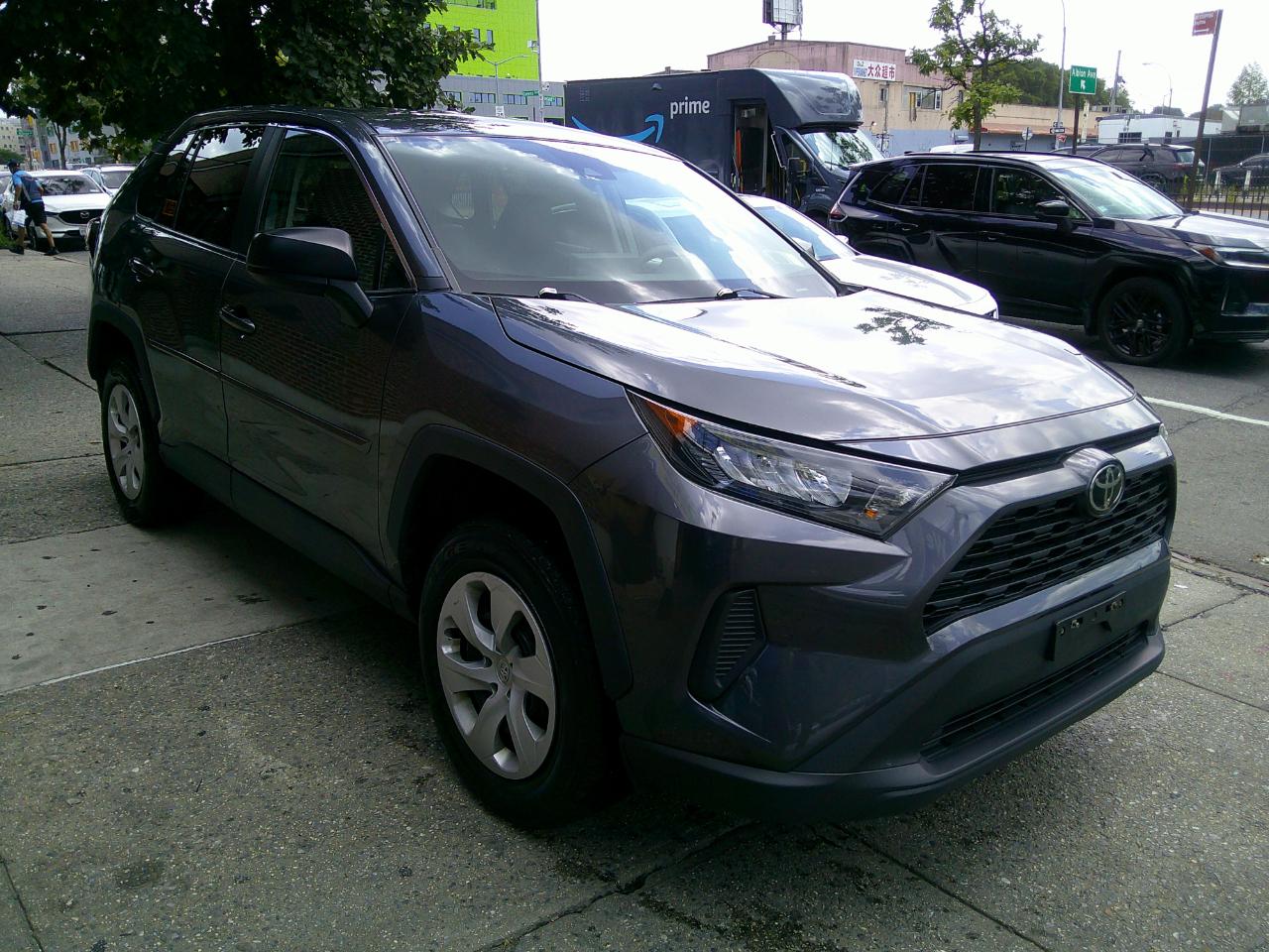 Toyota RAV4 LE 2022