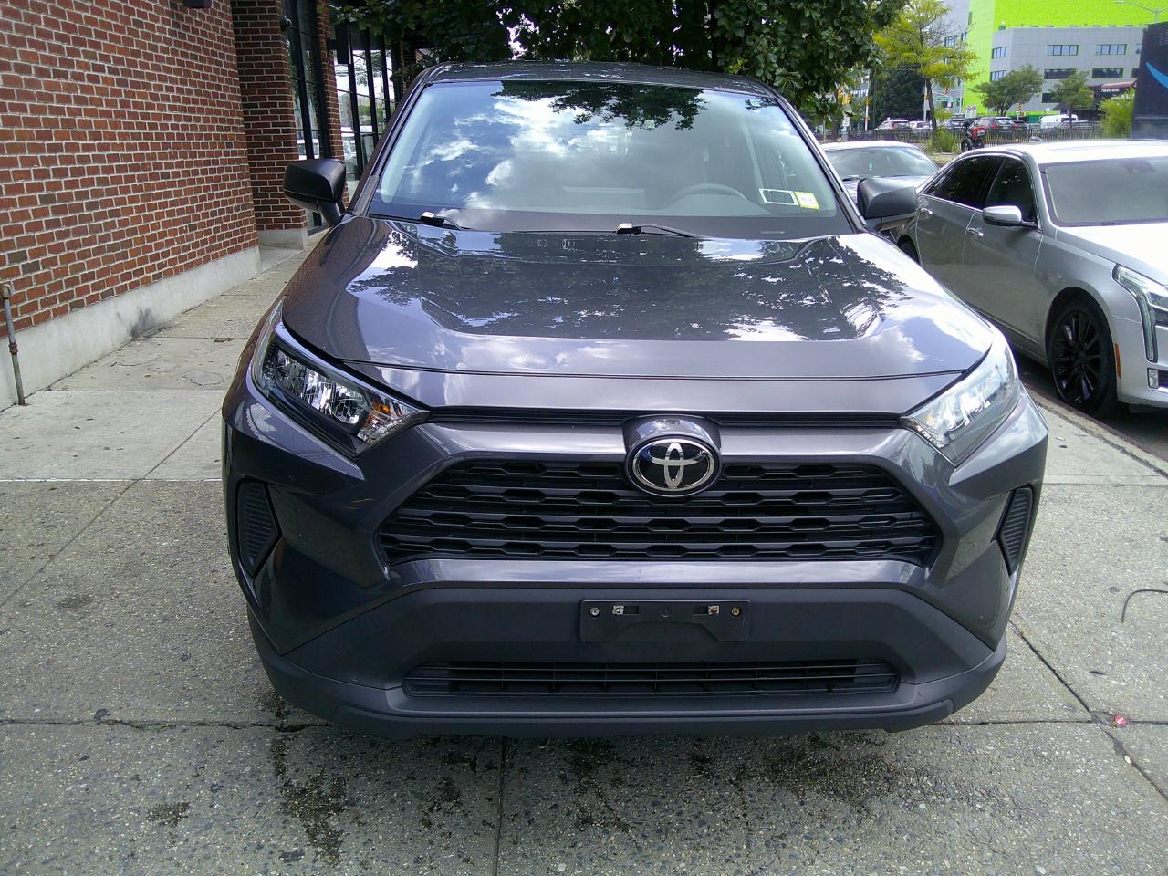 Toyota RAV4 LE 2022