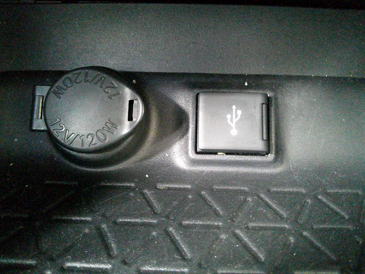 Toyota RAV4 LE 2022