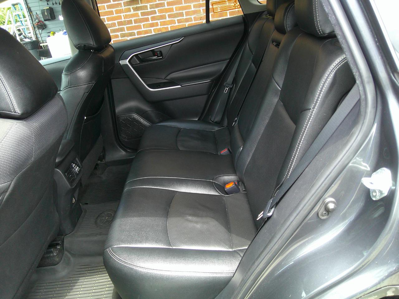 Toyota RAV4 LE 2022