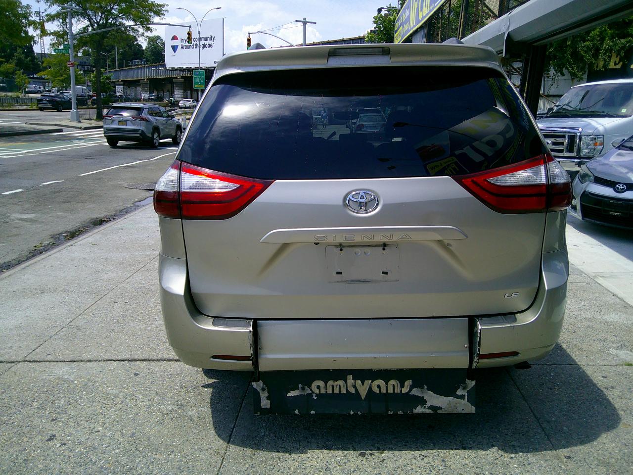 Toyota Sienna  2016