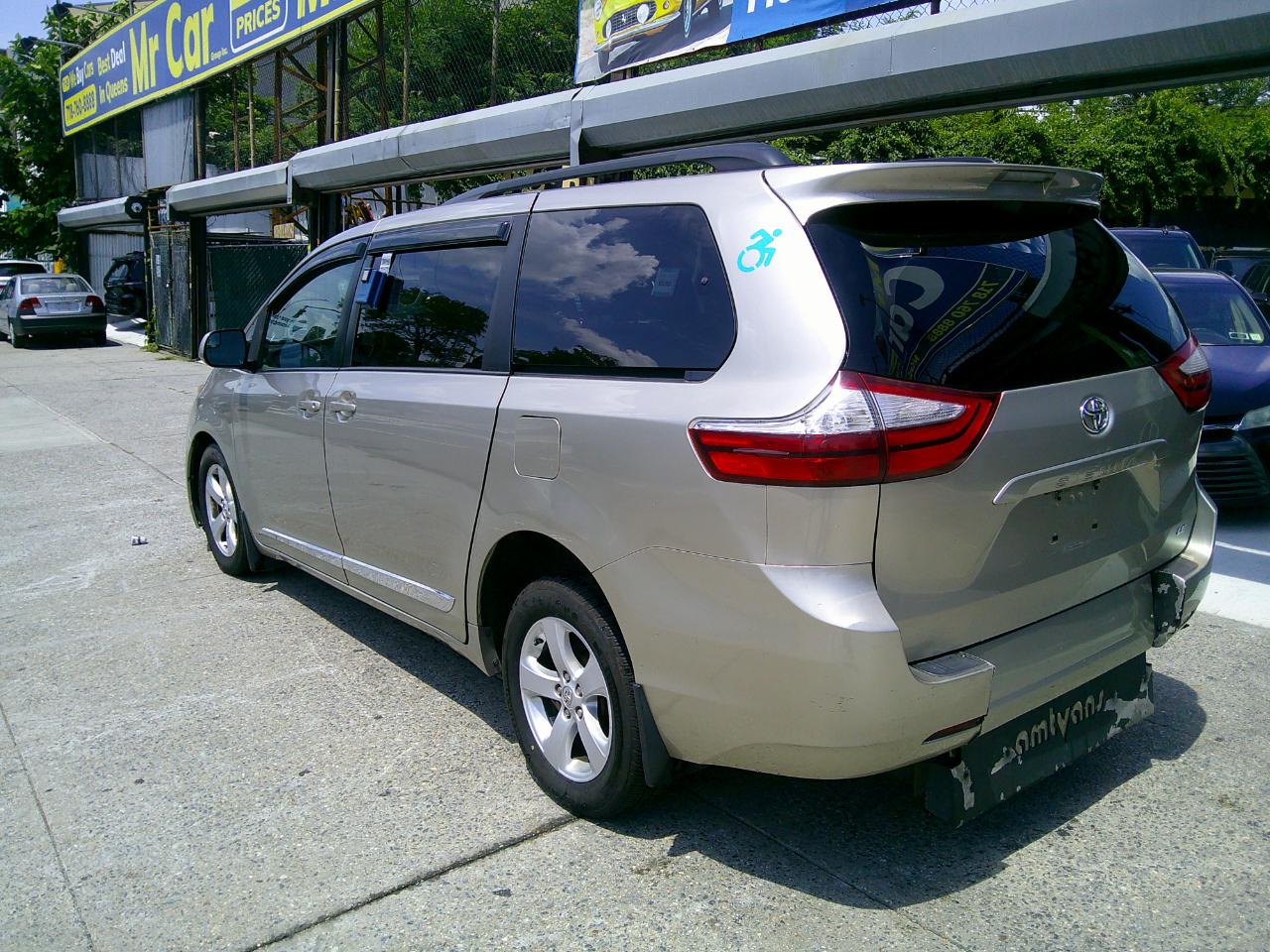 Toyota Sienna  2016