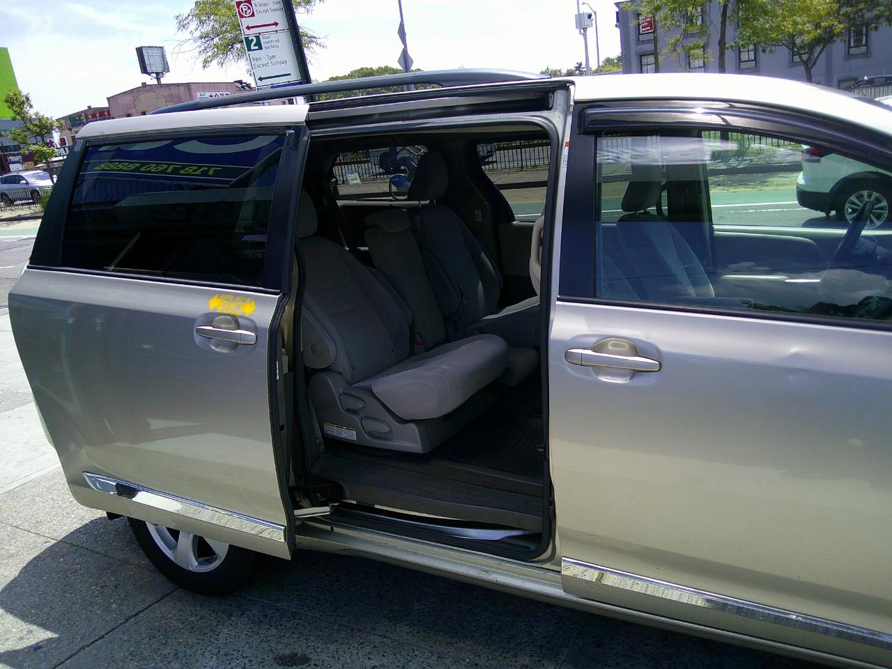 Toyota Sienna  2016