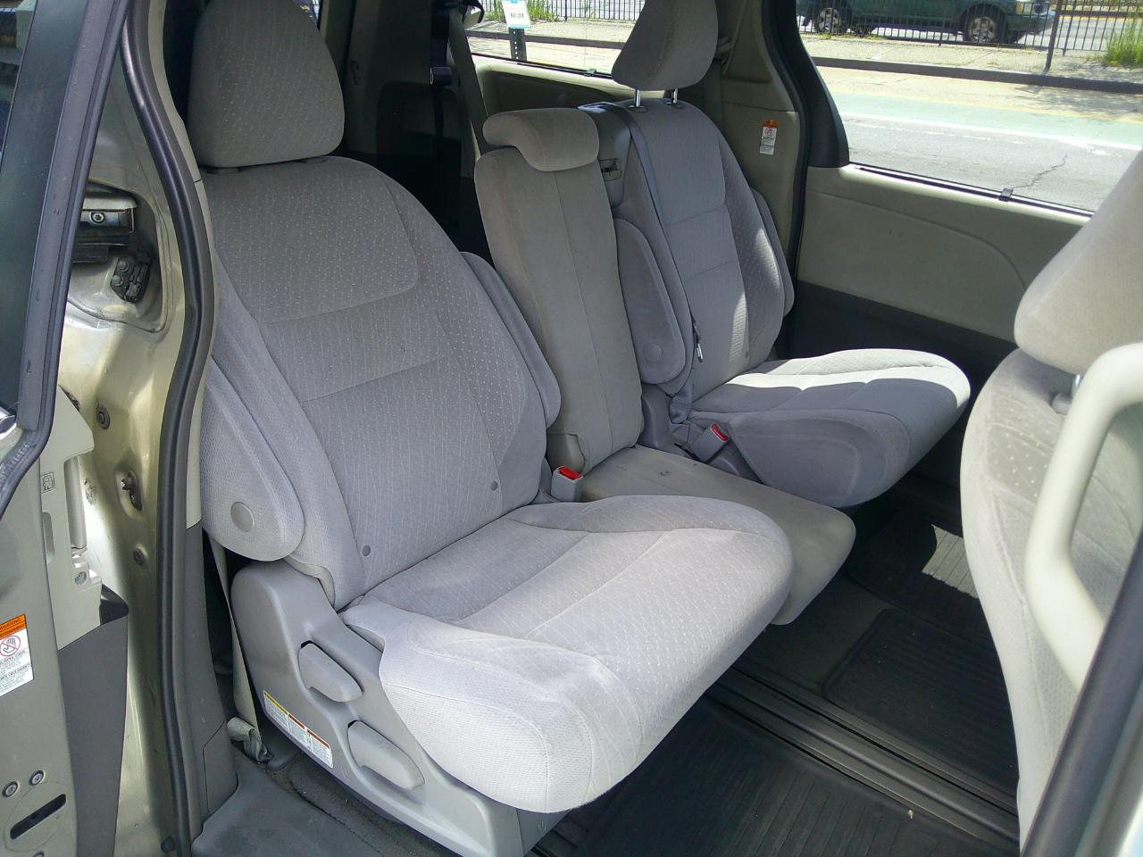 Toyota Sienna  2016